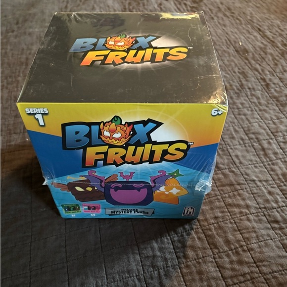 Blox‎ Fruits 8” Deluxe Mystery Plush Series 1 - Picture 1 of 2